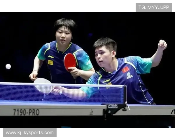 国际乒乓球混双公开赛在社区举办技战术课